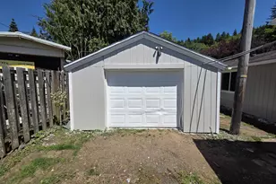 509 Garibaldi Ave, Garibaldi, OR 97118 - Photo 34
