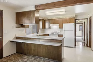 1215 Rio Glen Dr, Eugene, OR 97401 - Photo 2