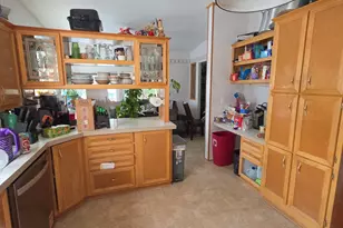 921 Vining St, Milton-Freewater, OR 97862 - Photo 2
