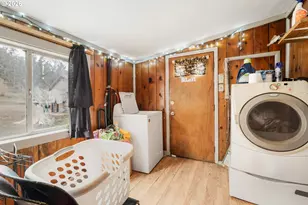 2460 S E Melrose Dr, Prineville, OR 97754 - Photo 10