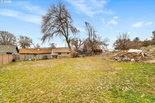 2460 S E Melrose Dr, Prineville, OR 97754 - Photo 20