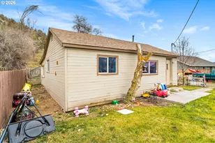 2460 S E Melrose Dr, Prineville, OR 97754 - Photo 20