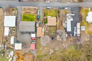 2460 S E Melrose Dr, Prineville, OR 97754 - Photo 28