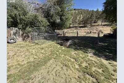 2460 SE Melrose Dr, Prineville, OR 97754 - Photo 12