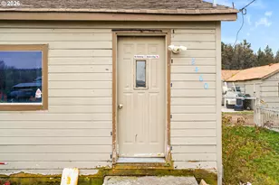 2460 S E Melrose Dr, Prineville, OR 97754 - Photo 18