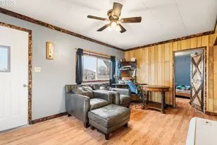 2460 S E Melrose Dr, Prineville, OR 97754 - Photo 4