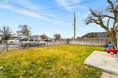 2460 SE Melrose Dr, Prineville, OR 97754 - Photo 16
