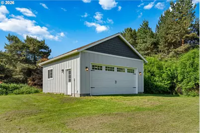 1051 Cannon Dr, Hood River, OR 97031 - Photo 28