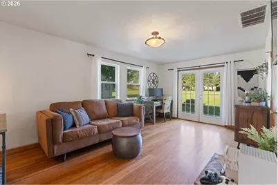 1051 Cannon Dr, Hood River, OR 97031 - Photo 6