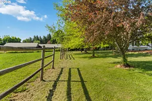 1051 Cannon Dr, Hood River, OR 97031 - Photo 34