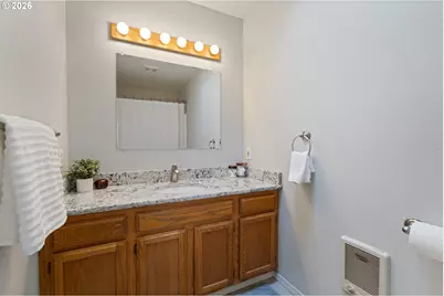 1051 Cannon Dr, Hood River, OR 97031 - Photo 20