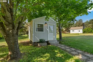 1051 Cannon Dr, Hood River, OR 97031 - Photo 26