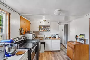 464 S 12th St, Saint Helens, OR 97051 - Photo 12