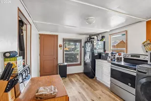 464 S 12th St, Saint Helens, OR 97051 - Photo 10