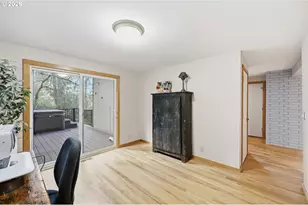 1996 Kimberly Dr, Eugene, OR 97405 - Photo 18