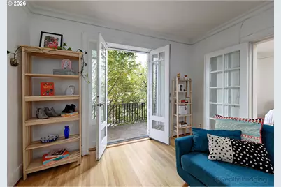 1811 NW Couch St #302, Portland, OR 97209 - Photo 12
