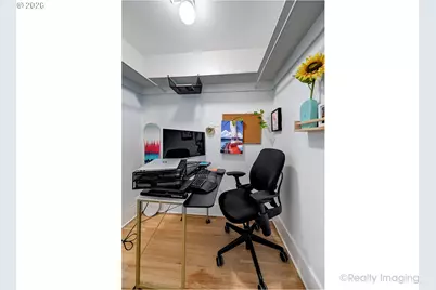 1811 NW Couch St #302, Portland, OR 97209 - Photo 16