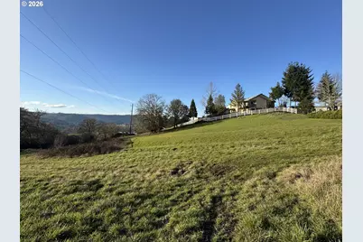 1192 W Harris Hills Dr, Roseburg, OR 97471 - Photo 16