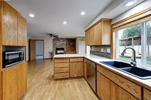 3012 SE 157th Ave, Portland, OR 97236 - Photo 6