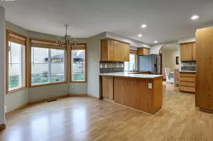 3012 SE 157th Ave, Portland, OR 97236 - Photo 8