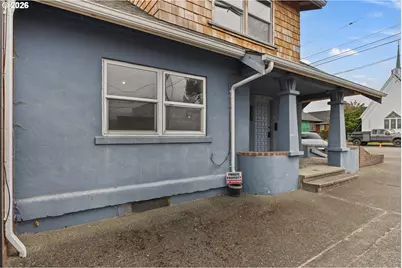 190 E 3rd St, Coquille, OR 97423 - Photo 14