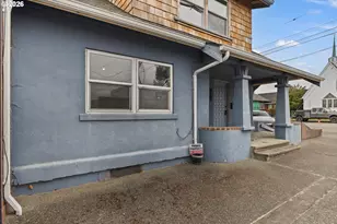 190 E 3rd St, Coquille, OR 97423 - Photo 14