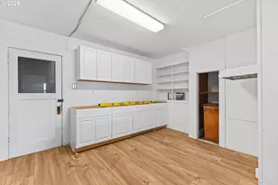 190 E 3rd St, Coquille, OR 97423 - Photo 22