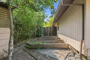 3910 NW 172nd Pl, Beaverton, OR 97006 - Photo 34