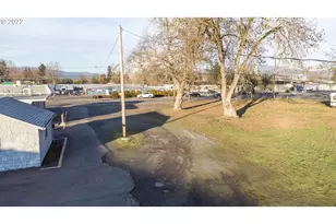 4265 Main St, Springfield, OR 97478 - Photo 24