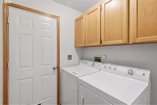 340 SW 7th St, Dundee, OR 97115 - Photo 32