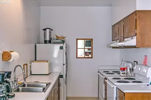 1125 58th St, Springfield, OR 97477 - Photo 10