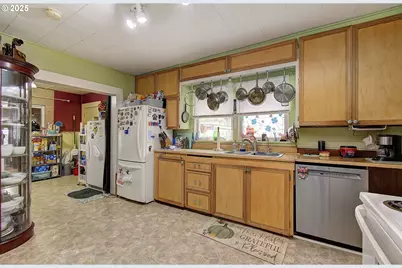 409 N Main St, Klickitat, WA 98628 - Photo 8