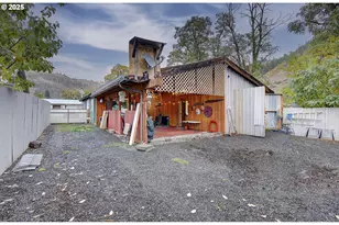 409 N Main St, Klickitat, WA 98628 - Photo 26