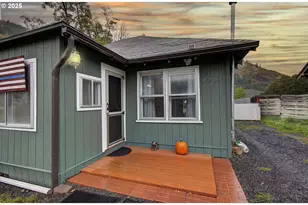 409 N Main St, Klickitat, WA 98628 - Photo 4