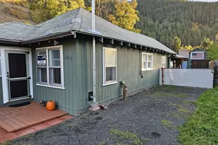 409 N Main St, Klickitat, WA 98628 - Photo 32