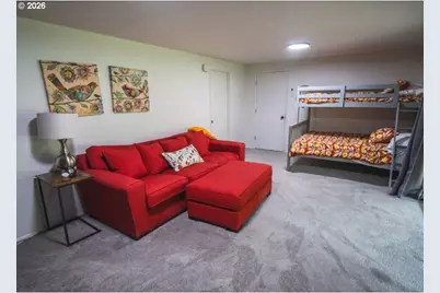 1520 W 28th Pl, Eugene, OR 97405 - Photo 8