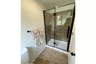 1520 W 28th Pl, Eugene, OR 97405 - Photo 12