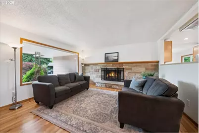 13721 SE Harrison Ct, Portland, OR 97233 - Photo 4