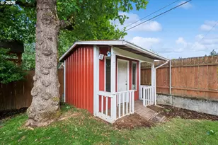 13721 SE Harrison Ct, Portland, OR 97233 - Photo 36