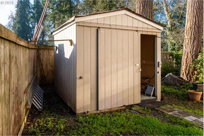 4366 Berry Ln, Eugene, OR 97404 - Photo 34