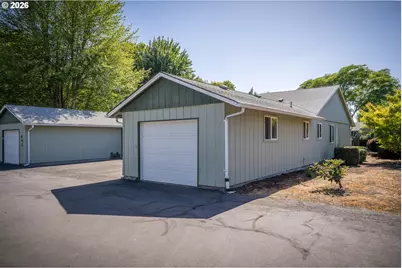 607 32nd Ave SE, Albany, OR 97322 - Photo 2