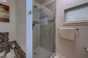 3930 Abbey Ln, Astoria, OR 97103 - Photo 18