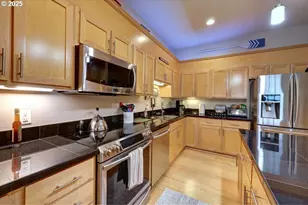 3930 Abbey Ln, Astoria, OR 97103 - Photo 10