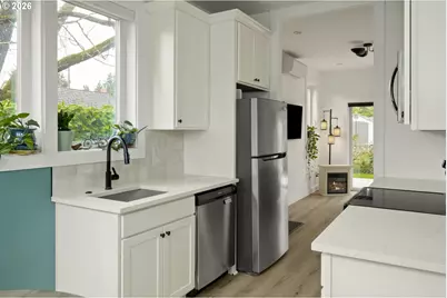 4633 SE 35th Ave #C, Portland, OR 97202 - Photo 8