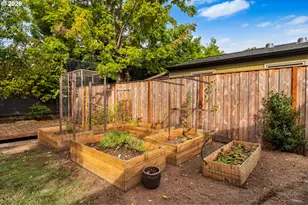 6725 N Burrage Ave, Portland, OR 97217 - Photo 38