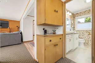 12652 NE Halsey St, Portland, OR 97230 - Photo 22