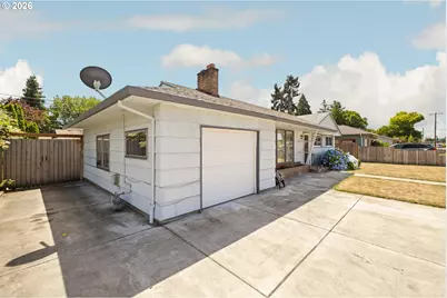 12652 NE Halsey St, Portland, OR 97230 - Photo 38