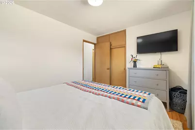 12652 NE Halsey St, Portland, OR 97230 - Photo 26