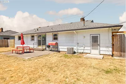 12652 NE Halsey St, Portland, OR 97230 - Photo 40