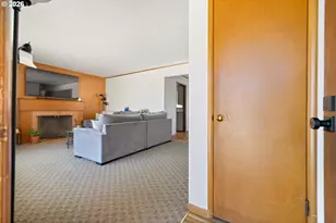 12652 NE Halsey St, Portland, OR 97230 - Photo 4